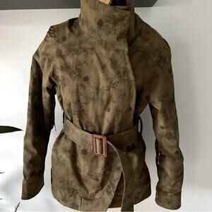 Holden ski jacket, Belted Snowboarding parka with vents and snow barrier